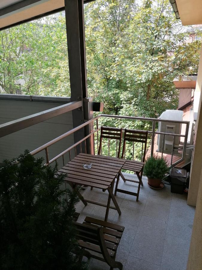 Felix Tour As Apartment *